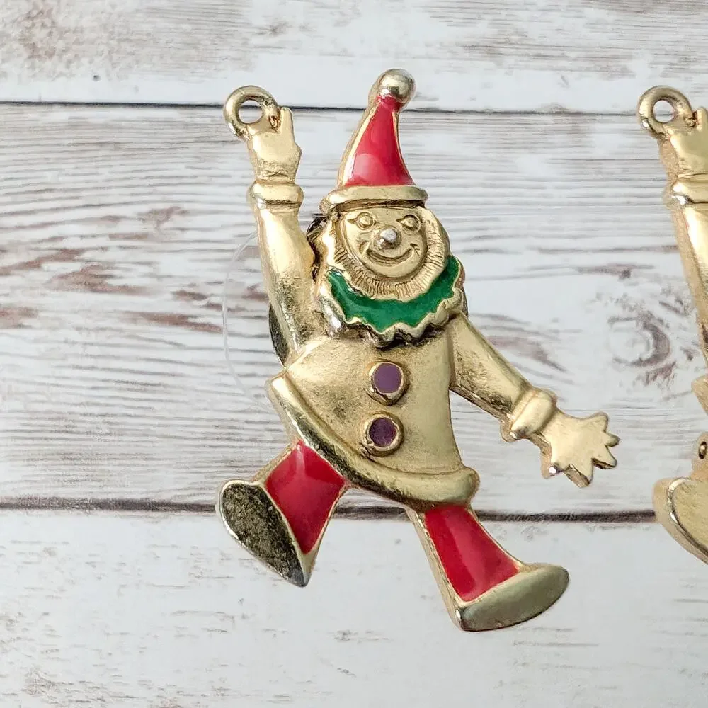 Vintage clip earrings